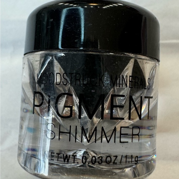 Younique Moodstruck Minerals Pigment Shimmer Eyeshadow - Devious - Picture 1 of 4